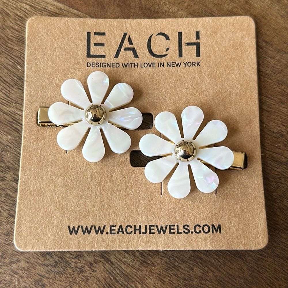 Each Jewels Shiny Pearl Petals Daisy Hair Clips Set of Two!